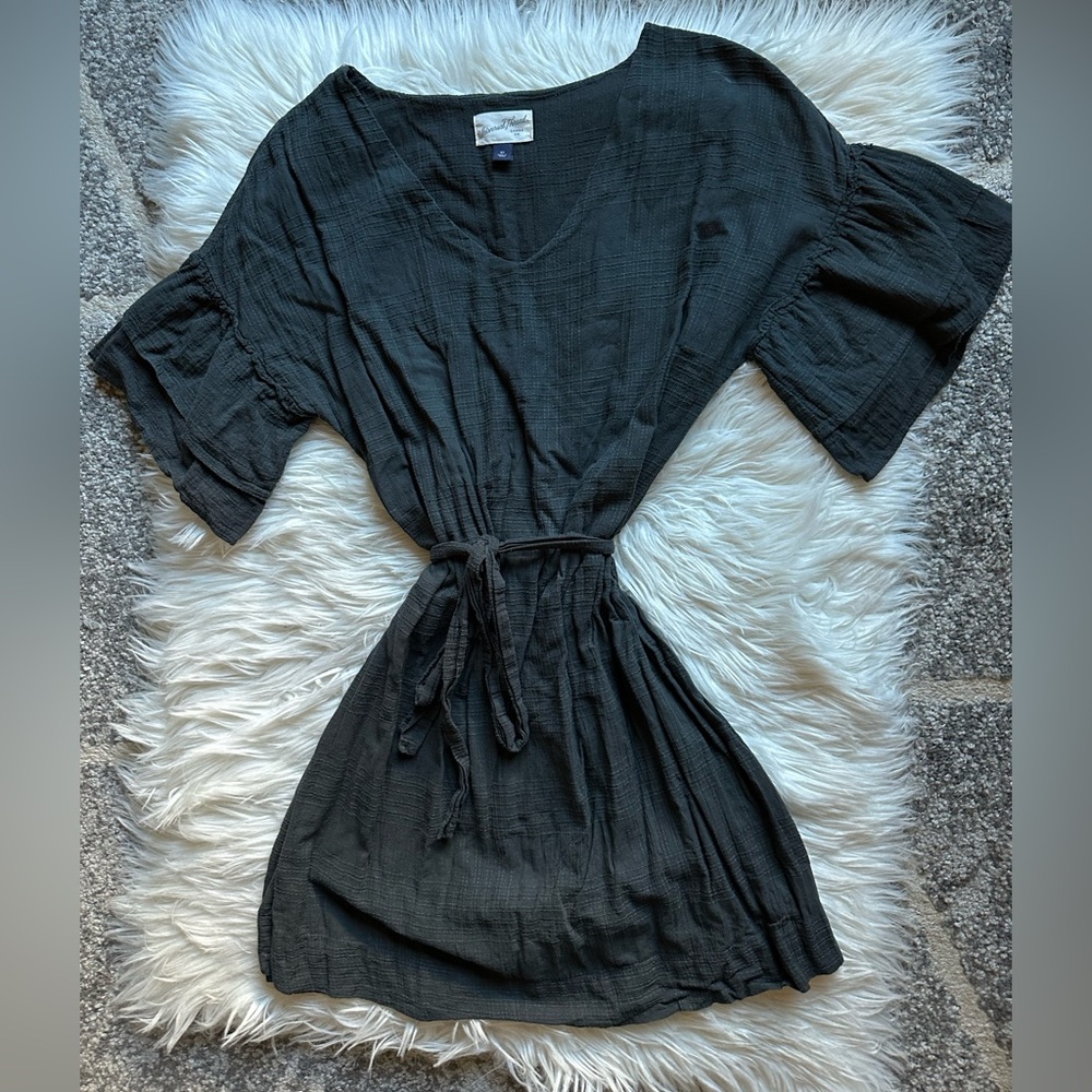 Universal Thread tie waist shift dress